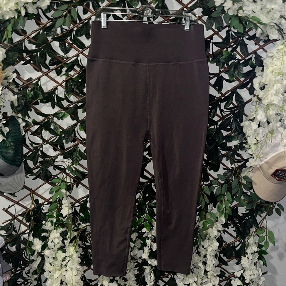 Chic Dark Brown High-Waisted Leggings